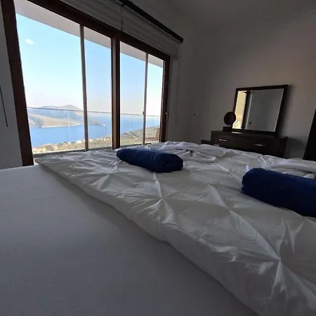 Villa Sea View Heathed Pool *